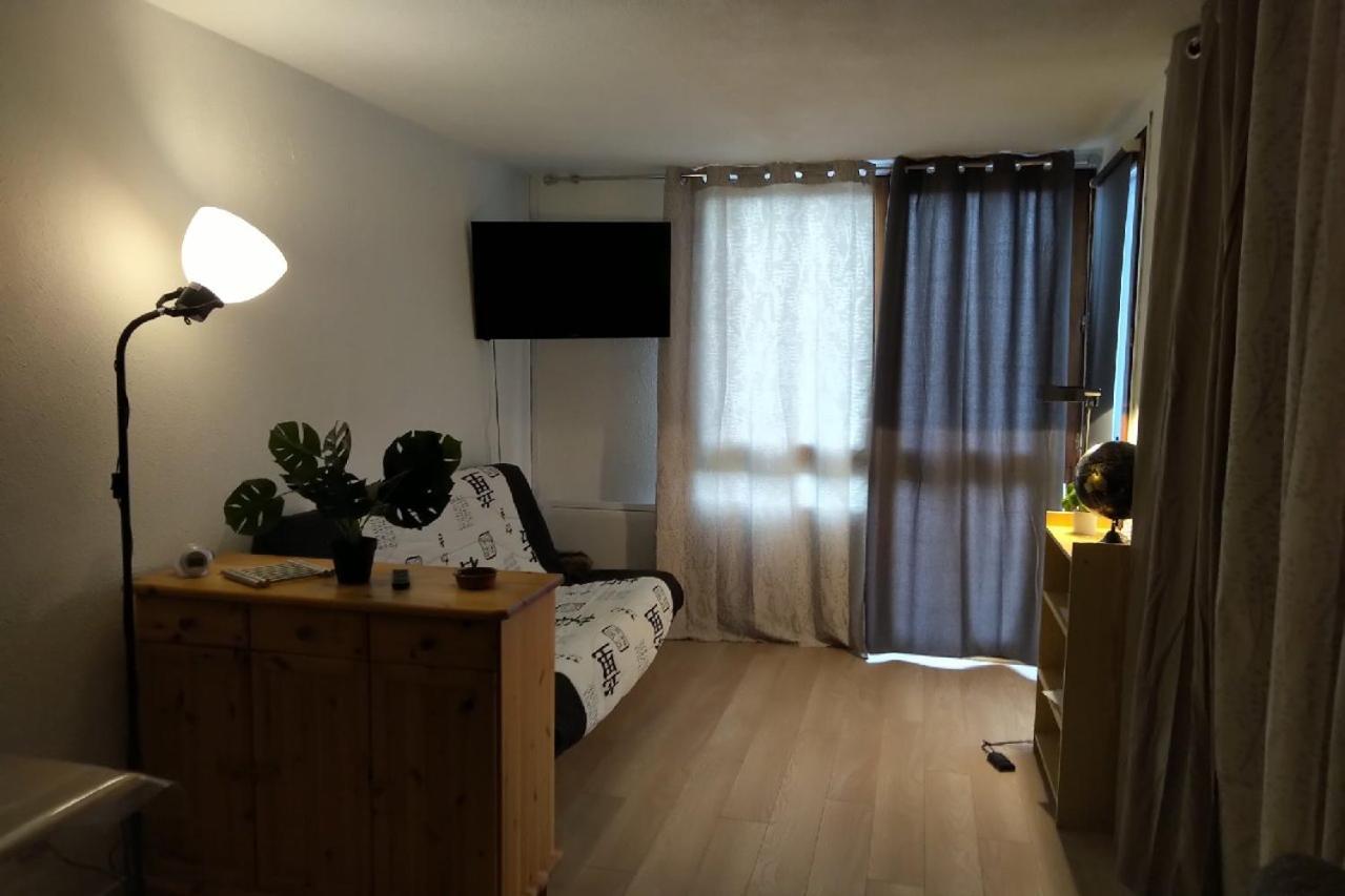 Appartement 604 avec vue sur la vallée de la Cerdagne Font-Romeu-Odeillo-Via Esterno foto